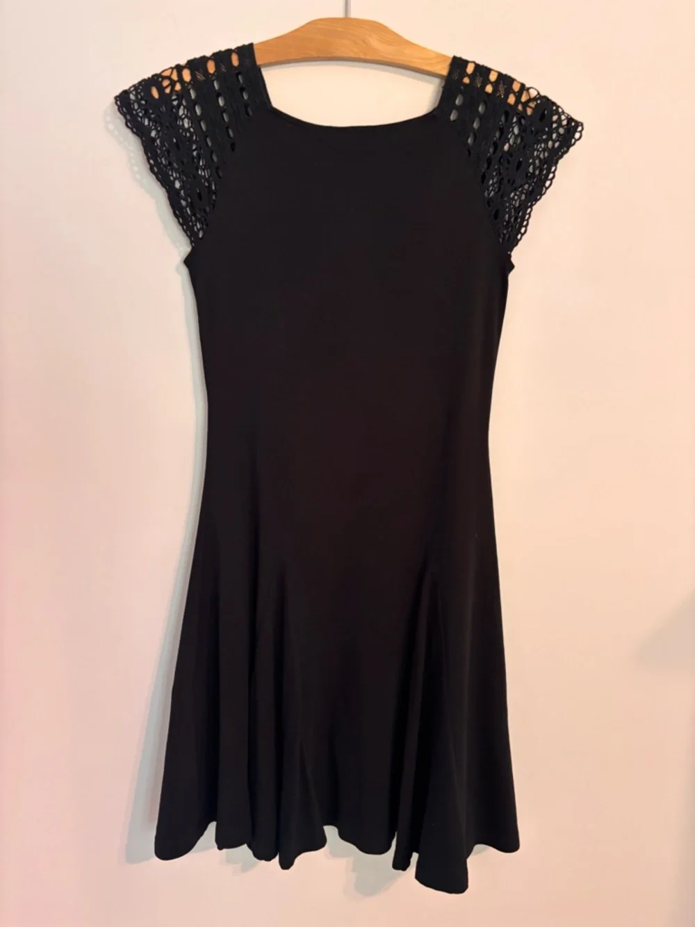 Lauren Ralph Lauren black crochet-sleeve fit-and-flare dress - Picture 3 of 7